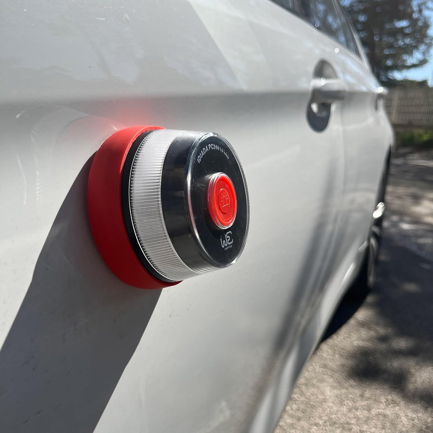 We Set De Baliza De Emergencia V16 + Adaptador Para Fijación En Superficies No Imantables (Aluminio, Etc)